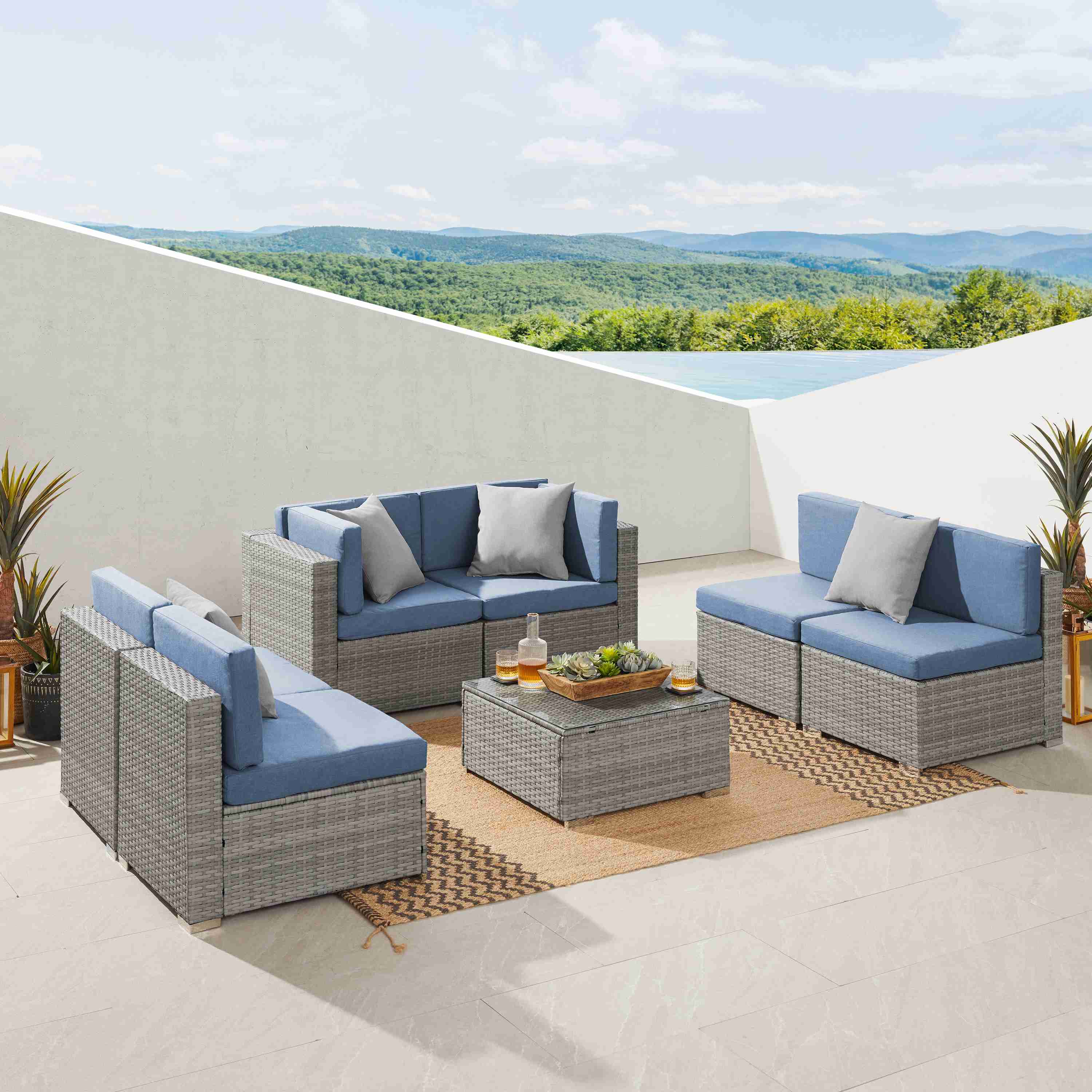 Where to Buy Outdoor Dining Sets？