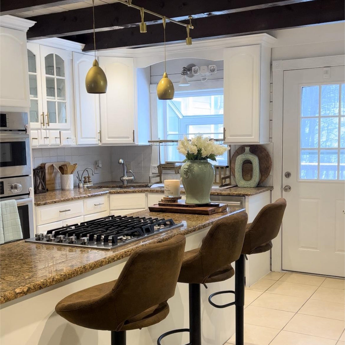 Kitchen Triangle & Bar Design: Efficiency Meets Elegance